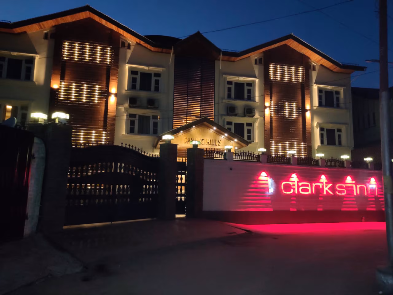 Clarks Inn Srinagar